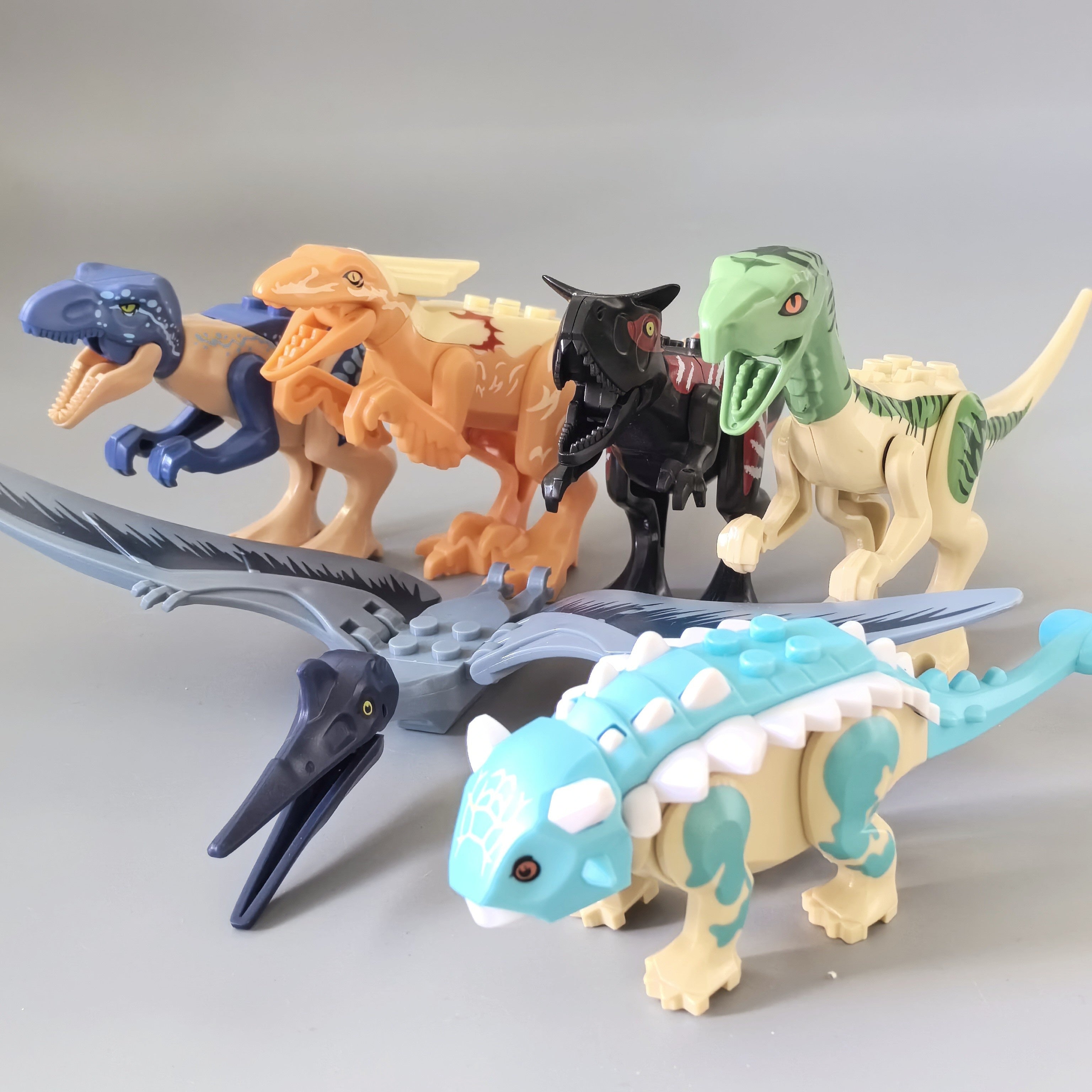 Assembly of building blocks, toys, small dinosaur models, assembly of puzzles, Christmas gifts